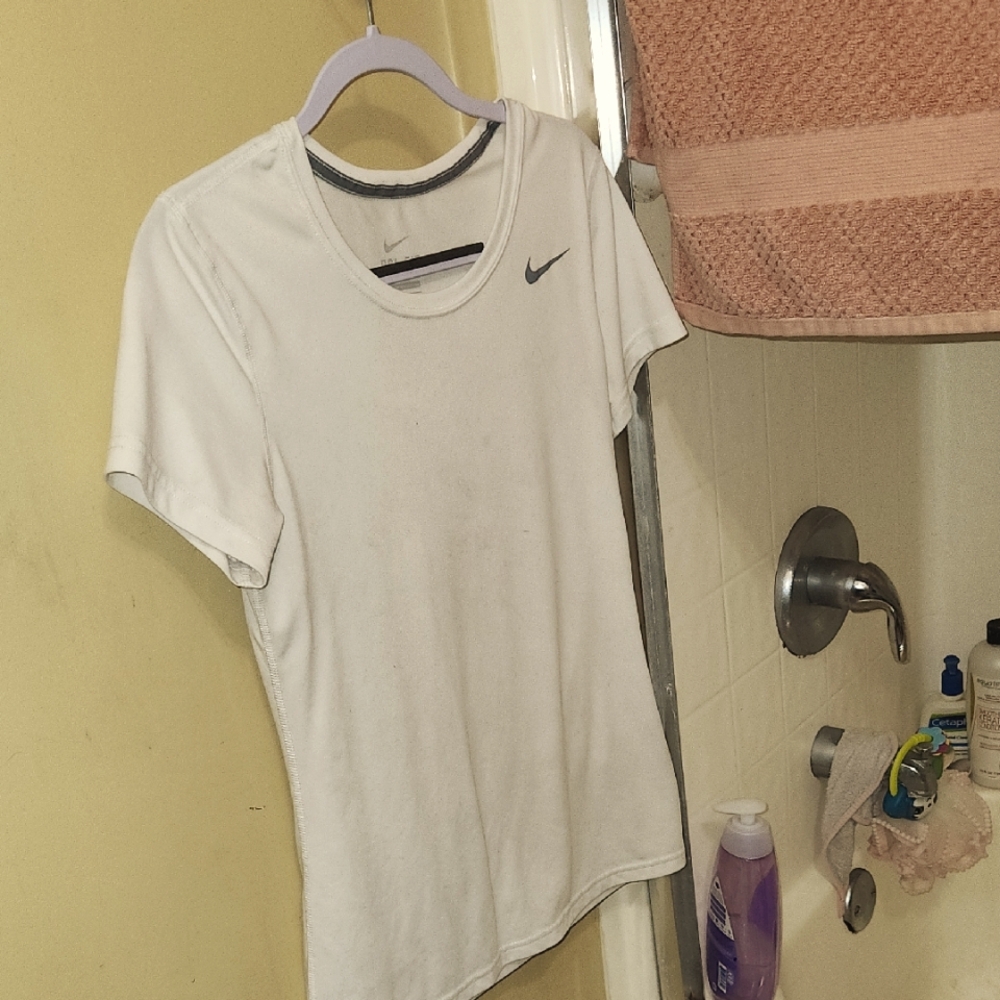 Nike Women's Classic White Tee